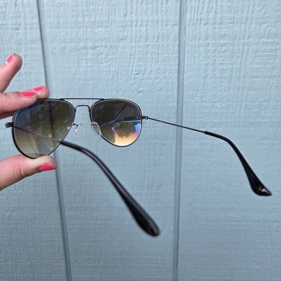 Ray-Ban Aviator Gunmetal and Light Brown Rainbow Gradient Sunglasses. RB3025 - Picture 5 of 9